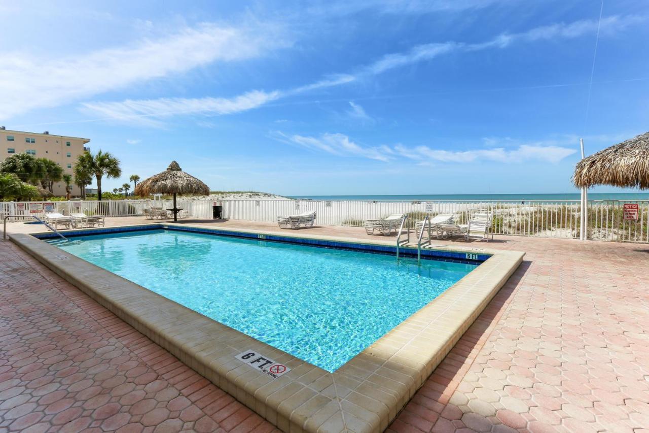 Sea Breeze 401 NEW! Amazing Beach Front/Walk to John's Pass! St. Pete Beach Exterior foto