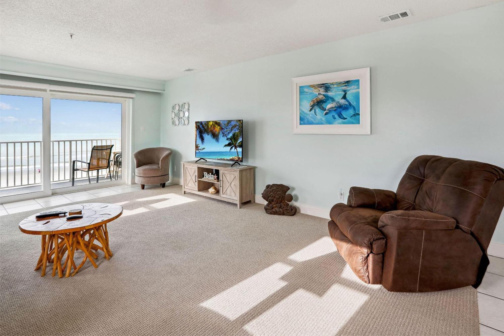 Sea Breeze 401 NEW! Amazing Beach Front/Walk to John's Pass! St. Pete Beach Exterior foto