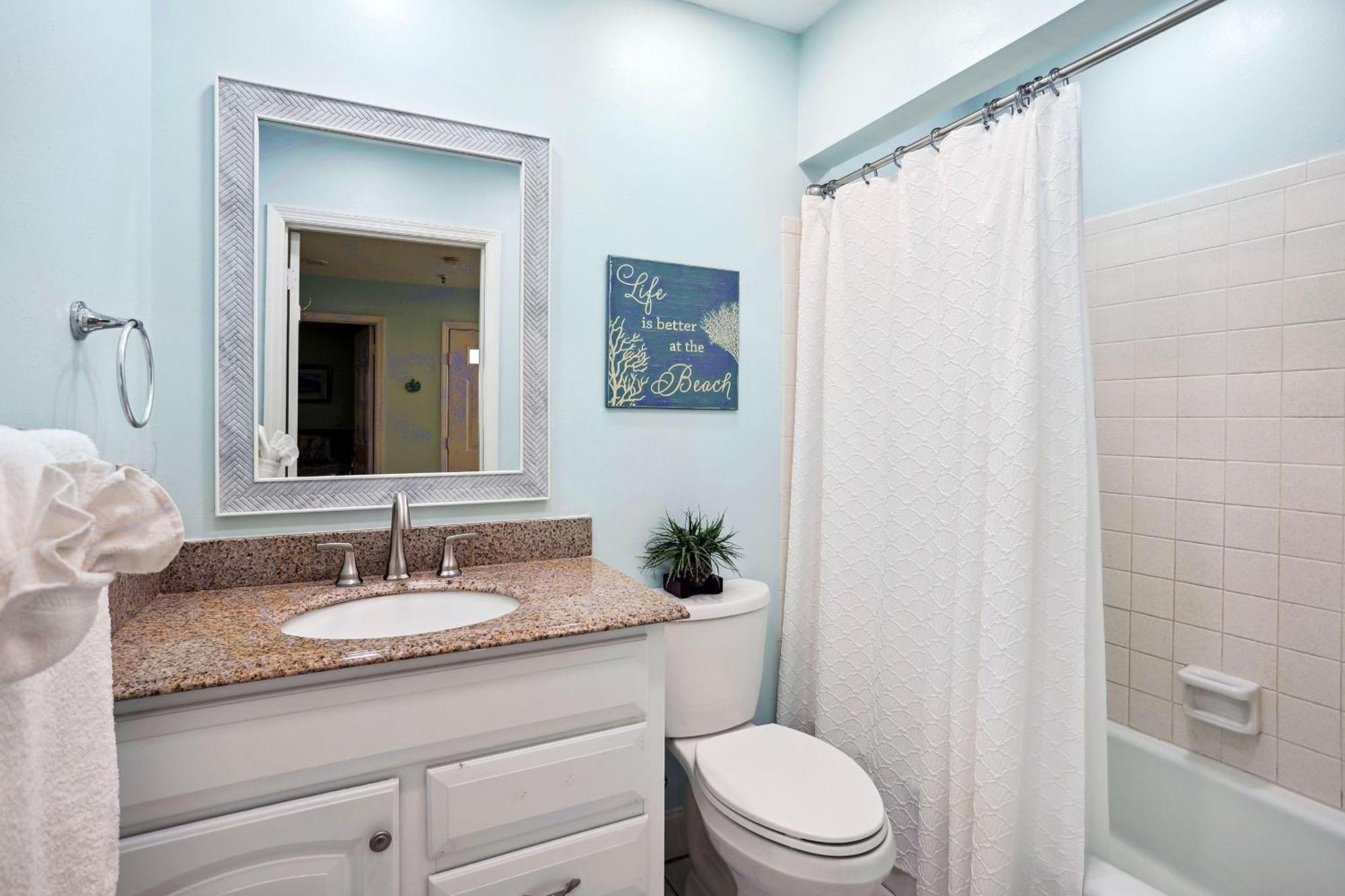 Sea Breeze 401 NEW! Amazing Beach Front/Walk to John's Pass! St. Pete Beach Exterior foto