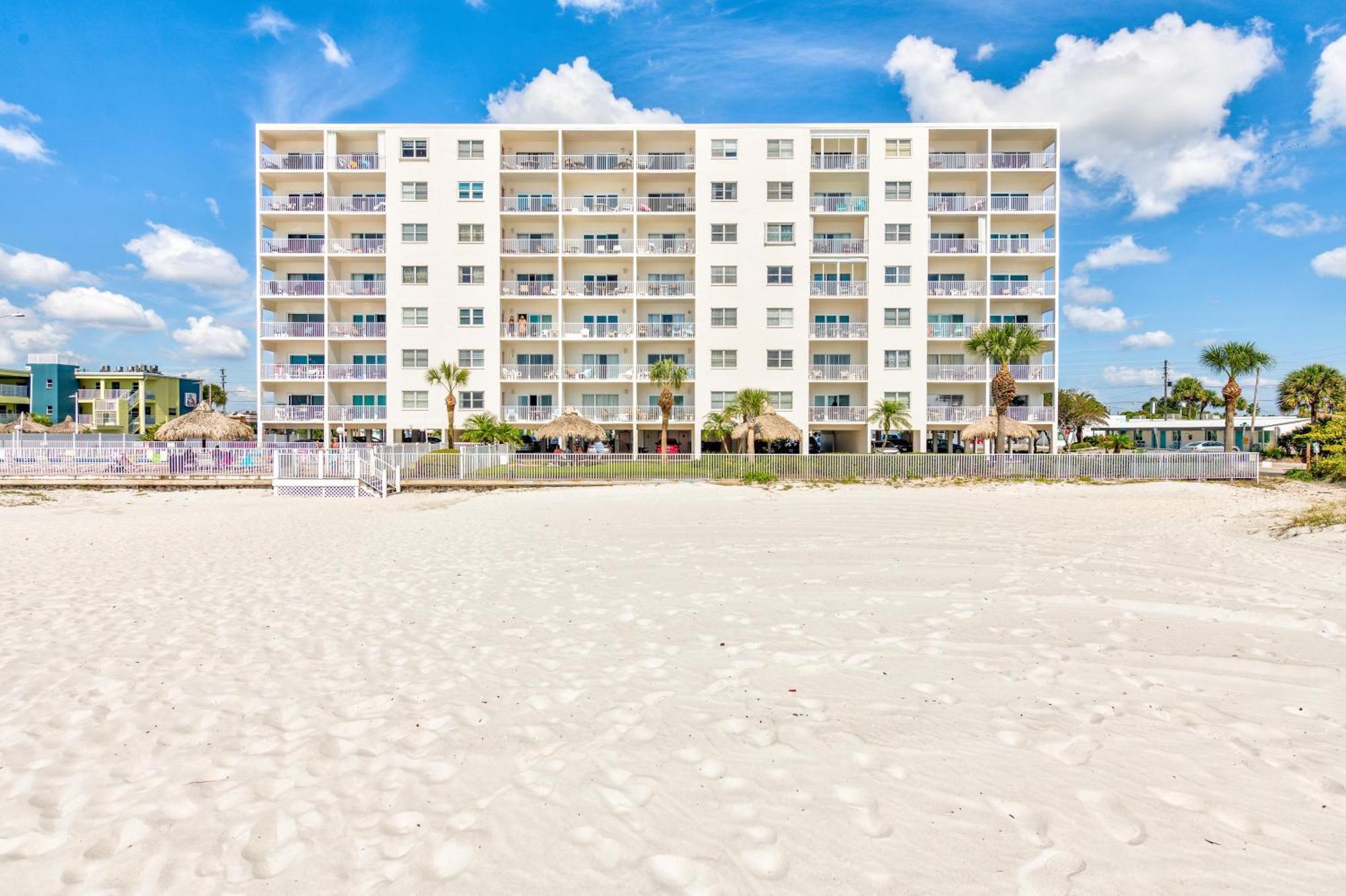 Sea Breeze 401 NEW! Amazing Beach Front/Walk to John's Pass! St. Pete Beach Exterior foto
